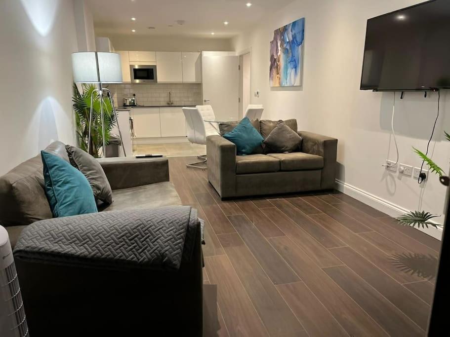 ווטפורד Spacious, Bright & Modern 1 & 2 Bed Apartments At Sligo House - Central Watford מראה חיצוני תמונה